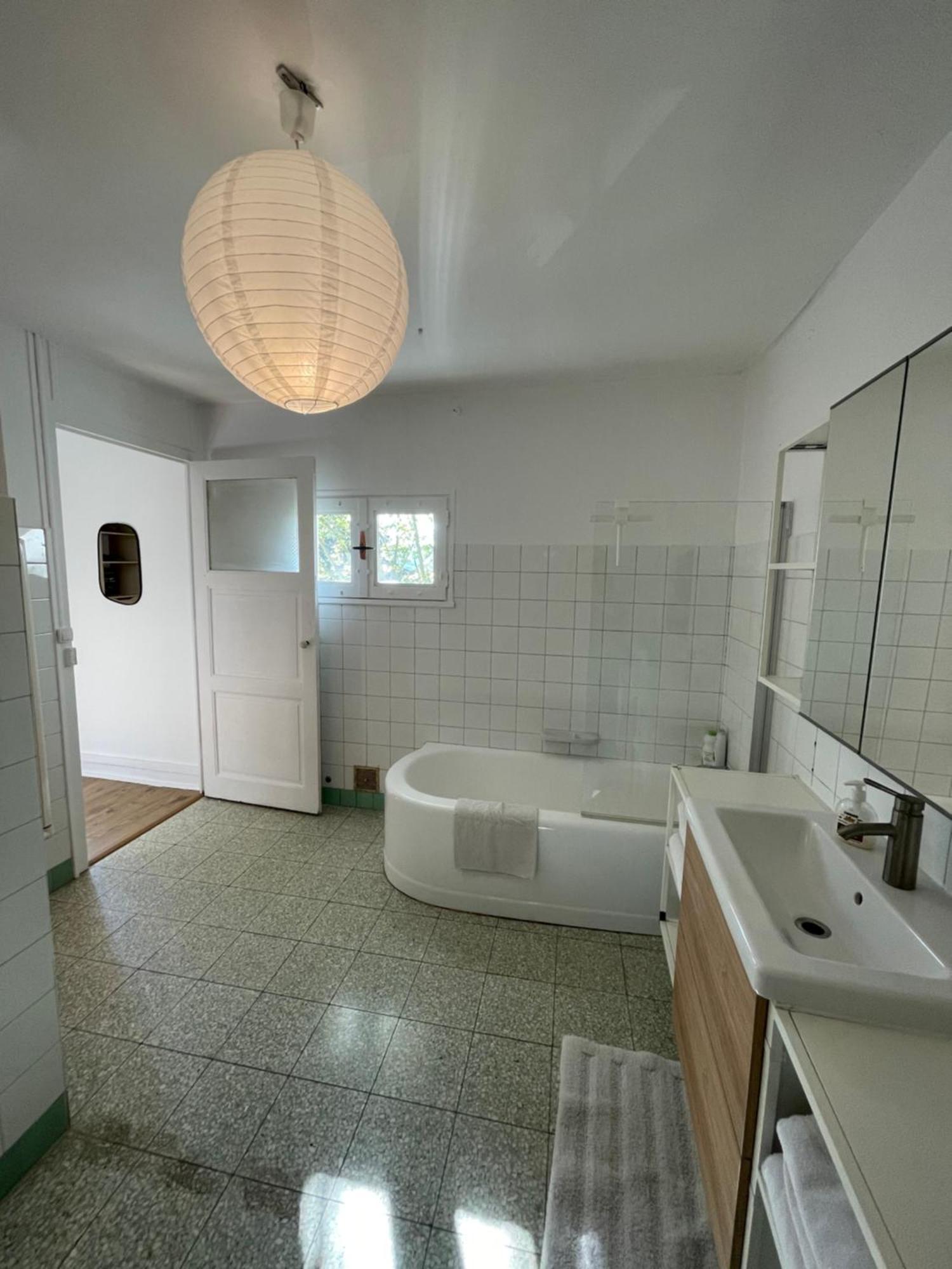 Maison A Avec Jardin Privatif Dans Domaine Des Crozes Вьен Экстерьер фото